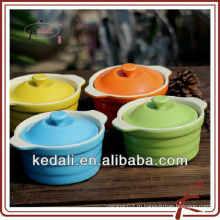 Цветная керамическая посуда с крышкой